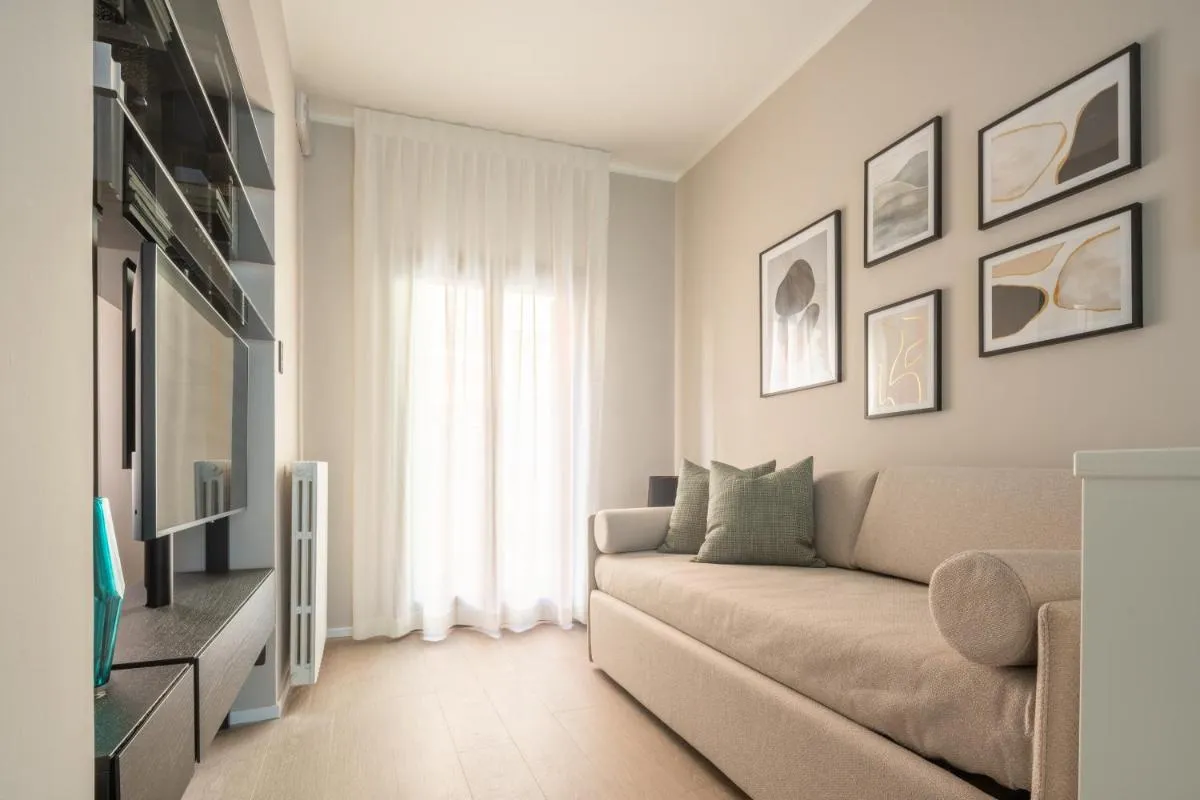 Image 4 of Accademia Apartments R&R