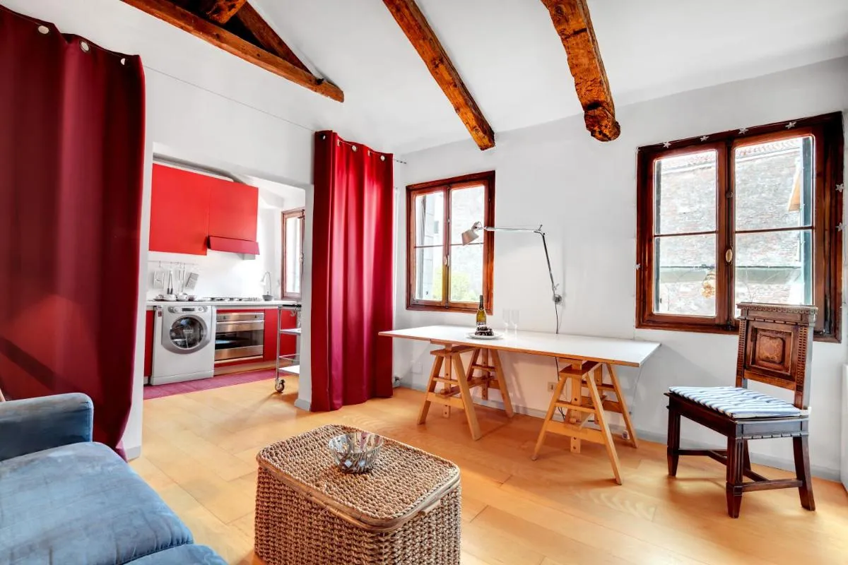 Image 3 of Bragora Smoochy Attic In Venice