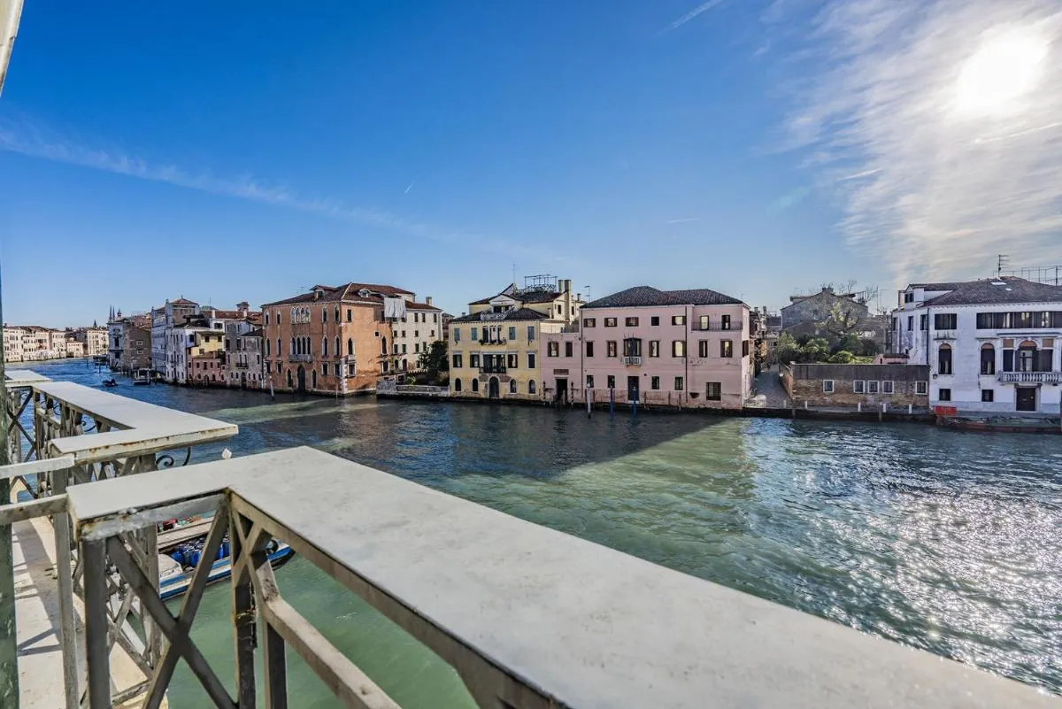 Image 5 of Ca’ Degli Specchi Grand Canal