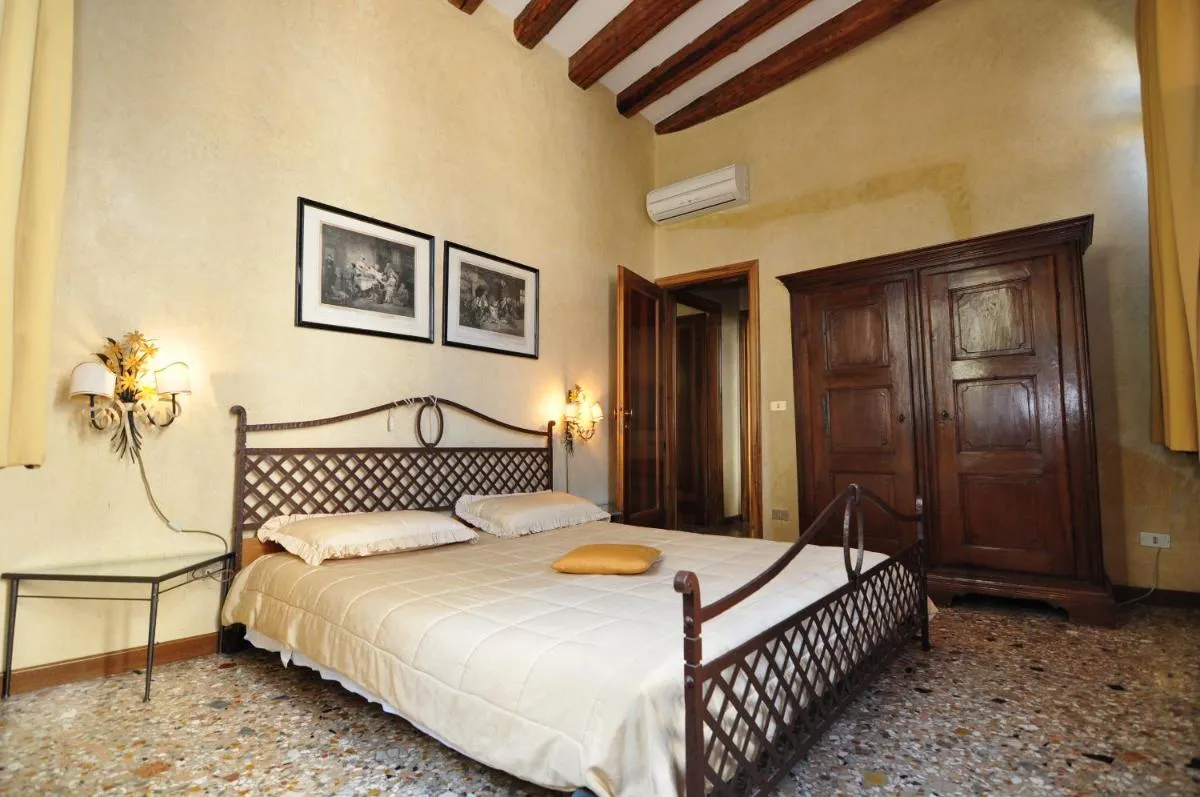 Image 1 of Casa Dei Pittori Venice Apartments