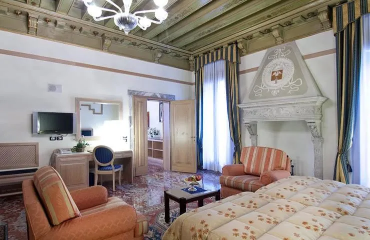 Image of Foscari Palace