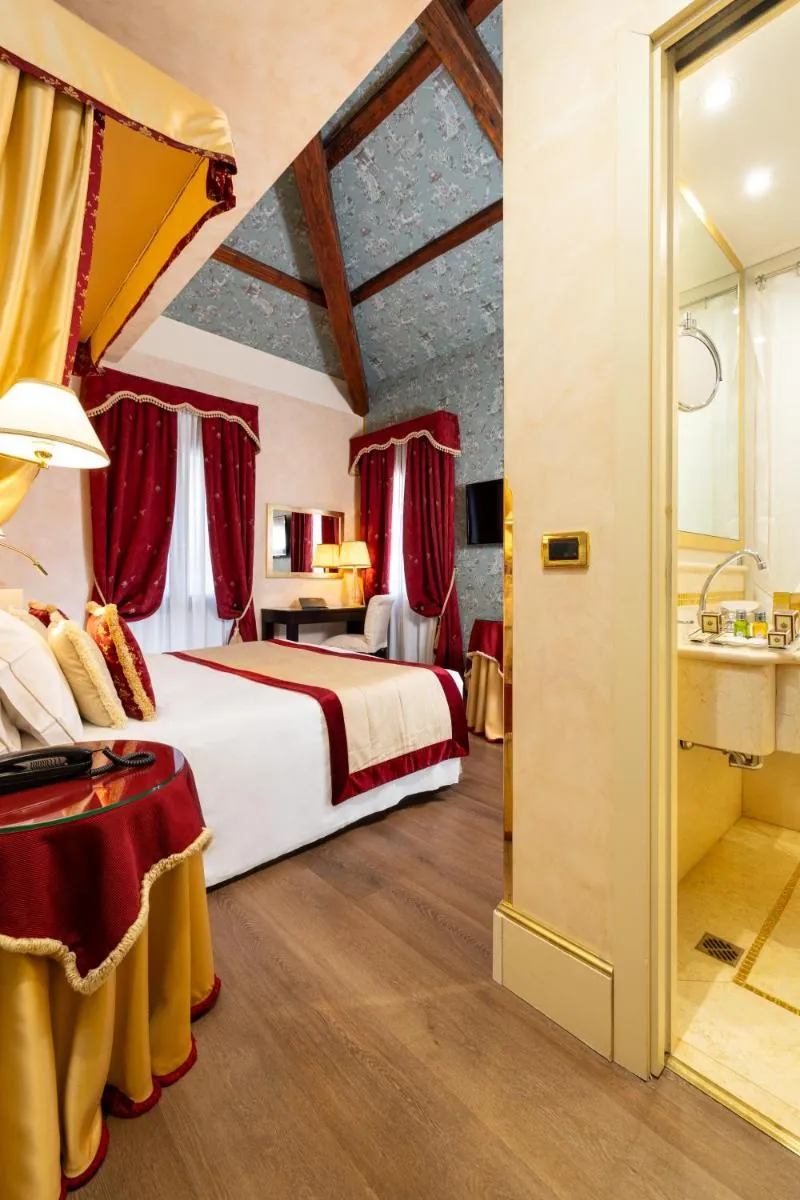 Image 5 of Hotel A La Commedia