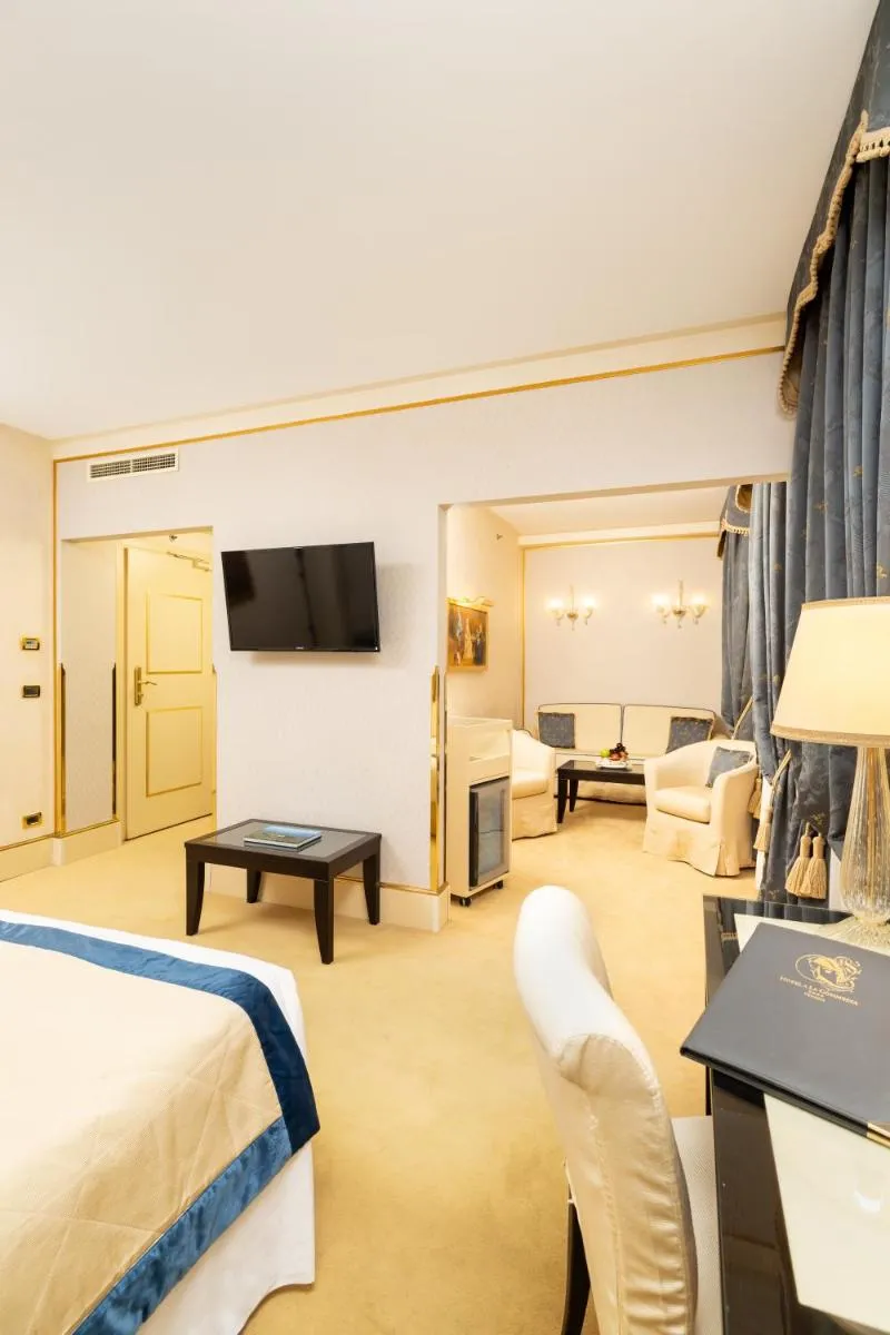 Image 4 of Hotel A La Commedia