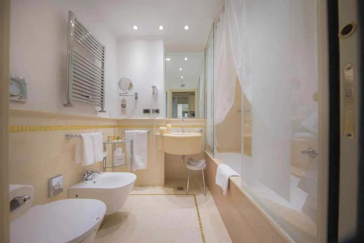 Image 2 of Hotel A La Commedia