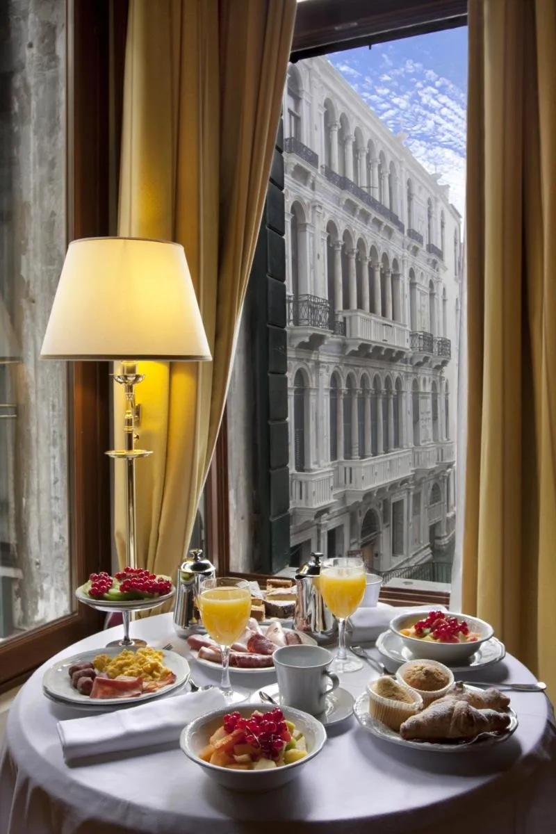 Image 5 of Hotel Al Ponte Dei Sospiri