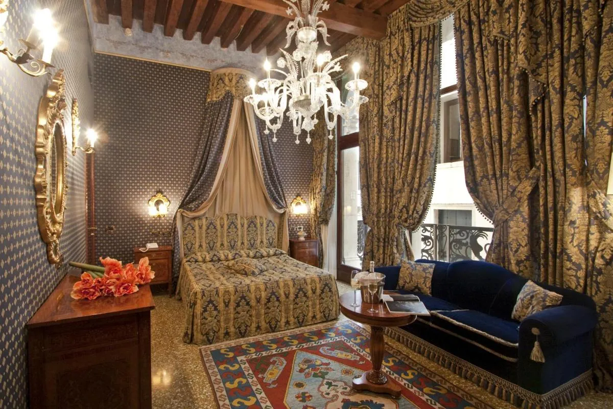 Image 2 of Hotel Al Ponte Dei Sospiri