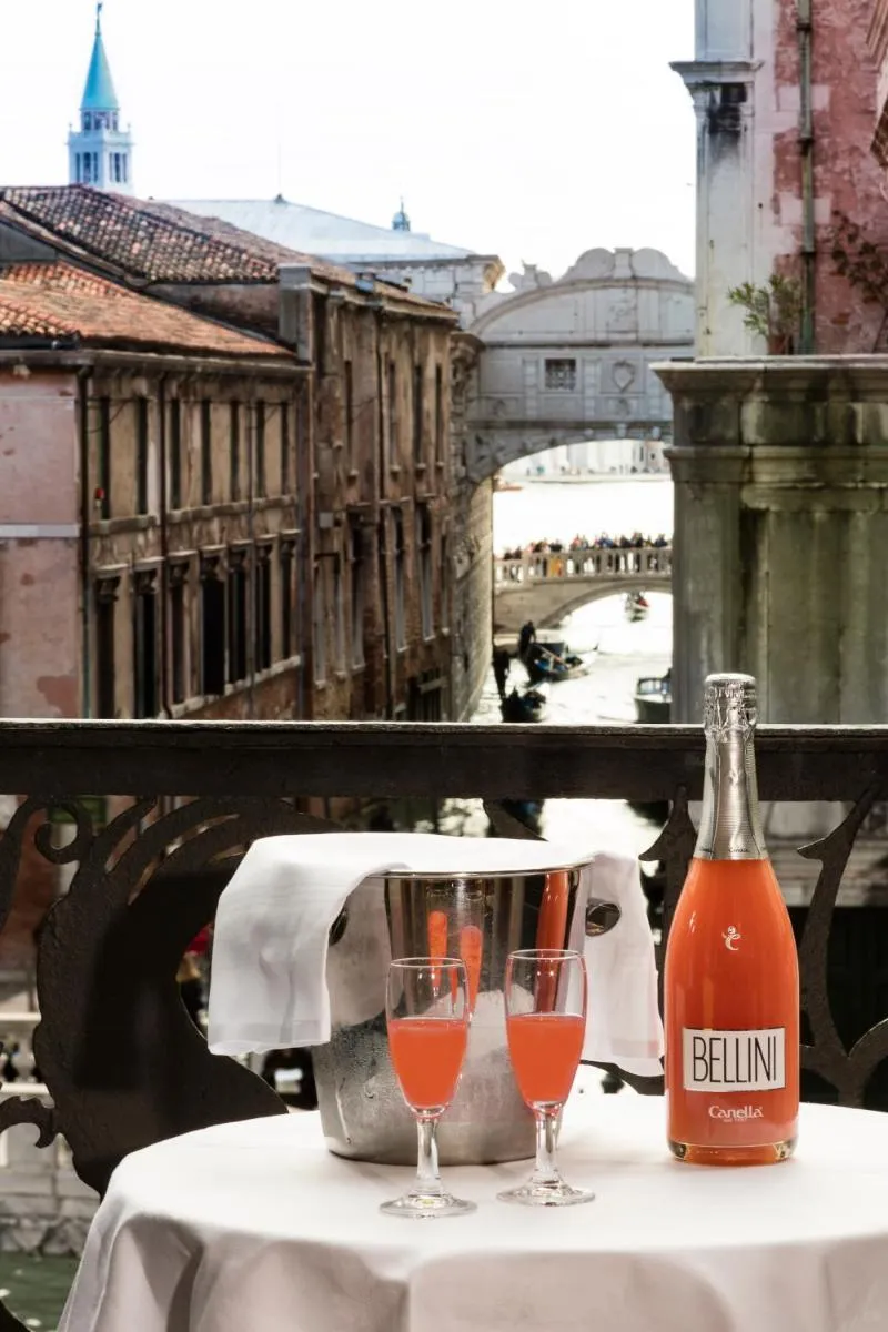 Image 3 of Hotel Al Ponte Dei Sospiri