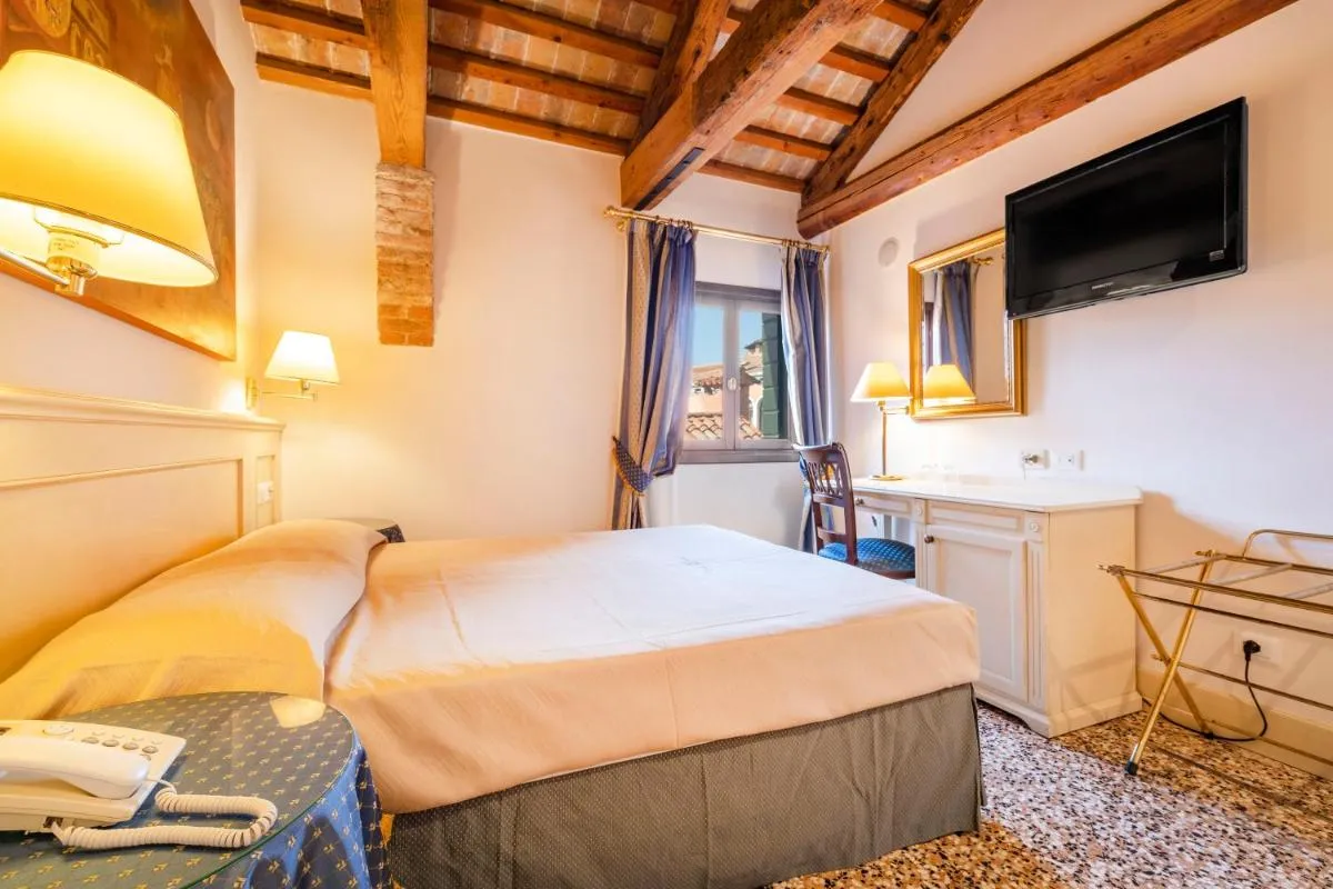Image 4 of Hotel Bella Venezia