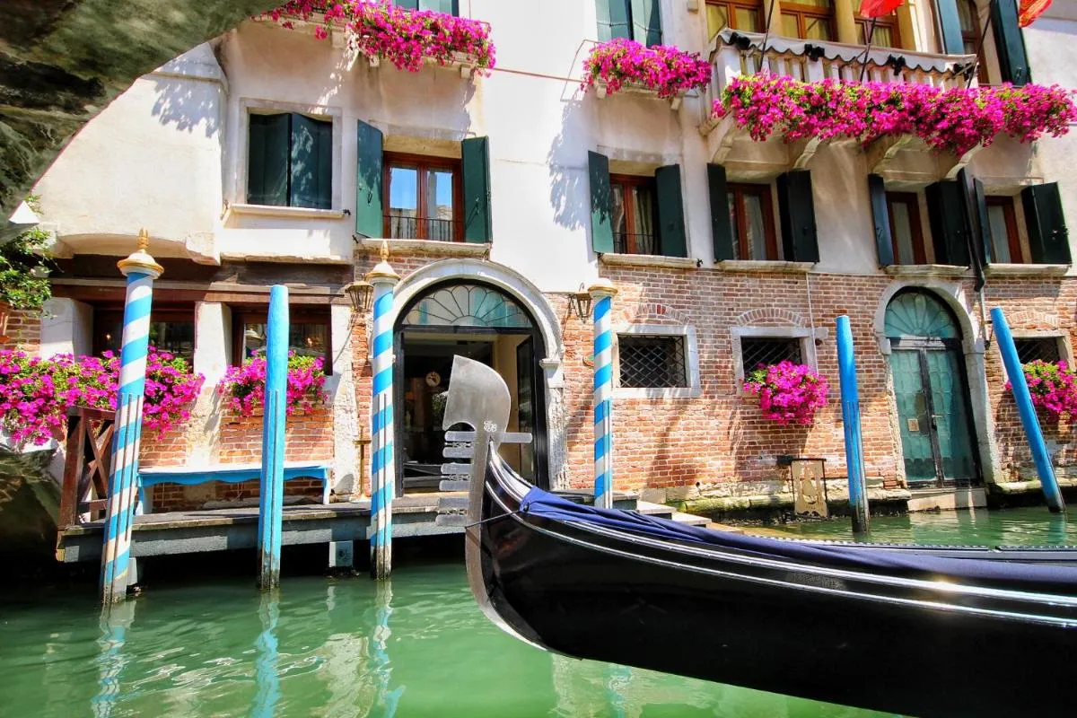 Image 3 of Hotel Colombina