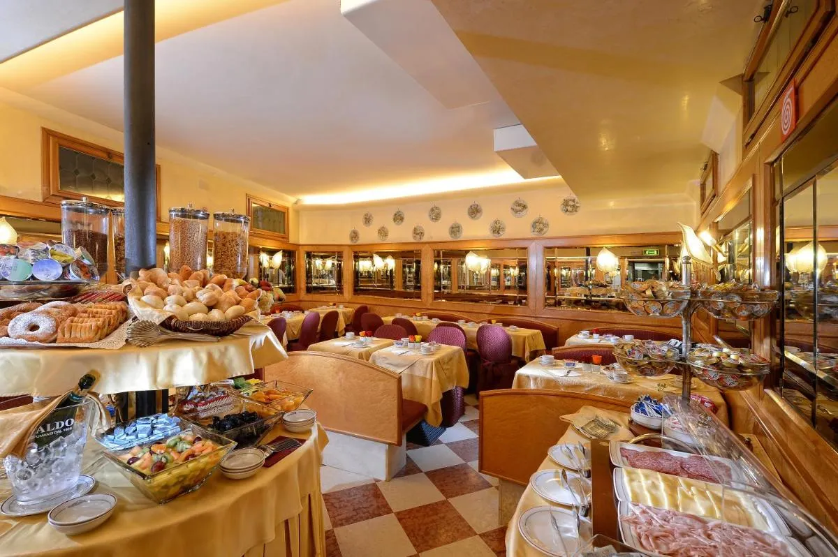 Image 5 of Hotel Rialto