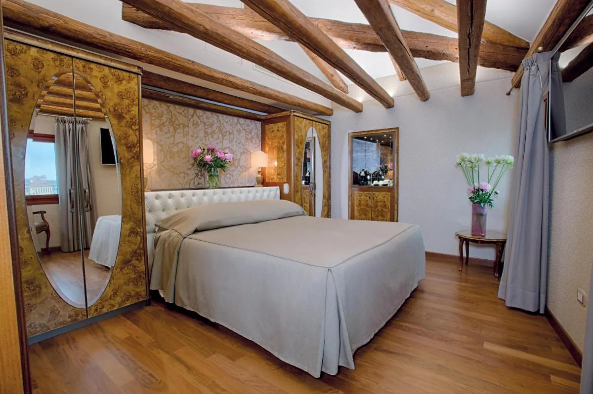 Image 6 of Hotel Santa Chiara
