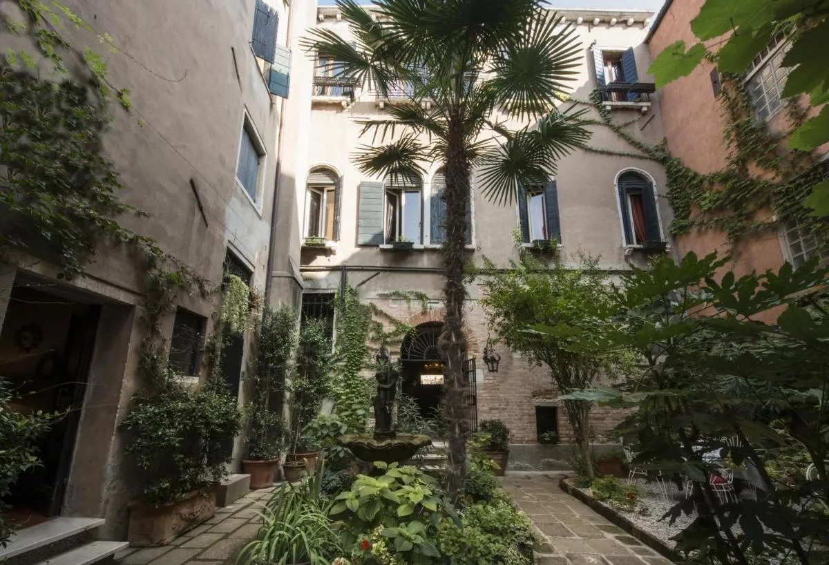 Image 4 of La Residenza 818