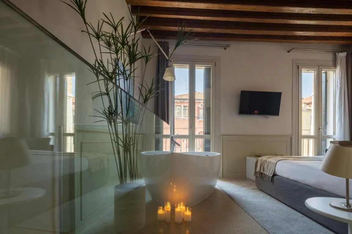 Image of Lion Palace – San Marco R&R