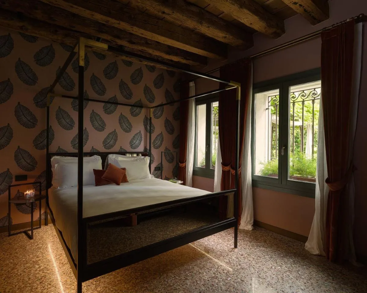 Image 4 of Madama Garden Retreat