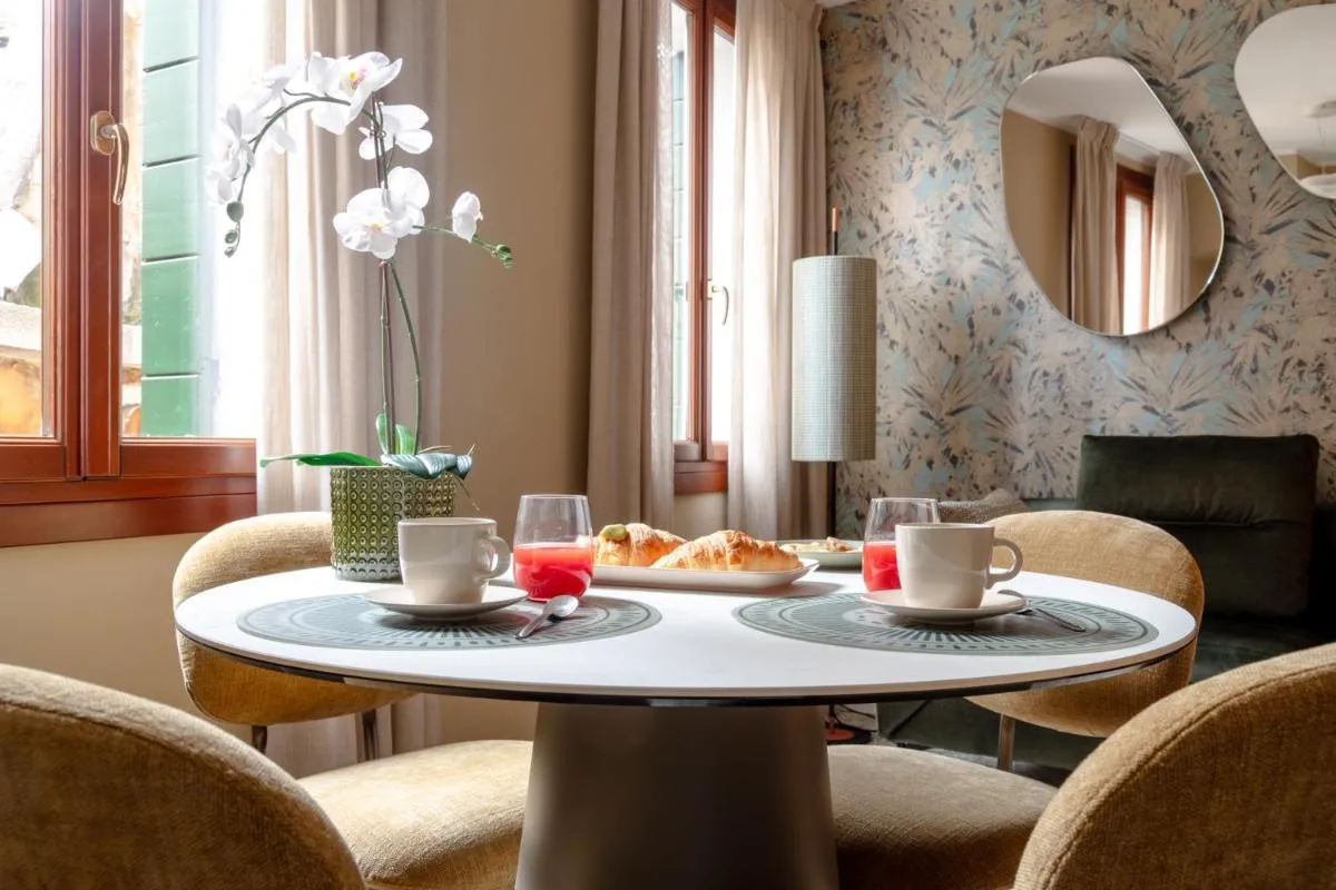 Image 3 of – NEW – Venice Suite San Marco 213