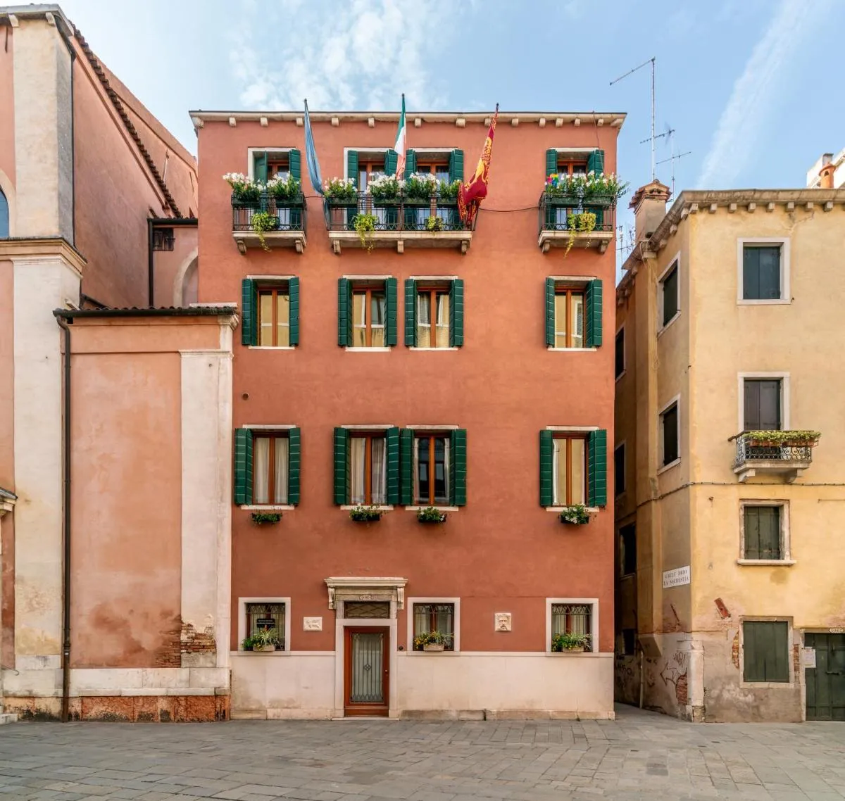 Image 3 of Palazzo San Luca