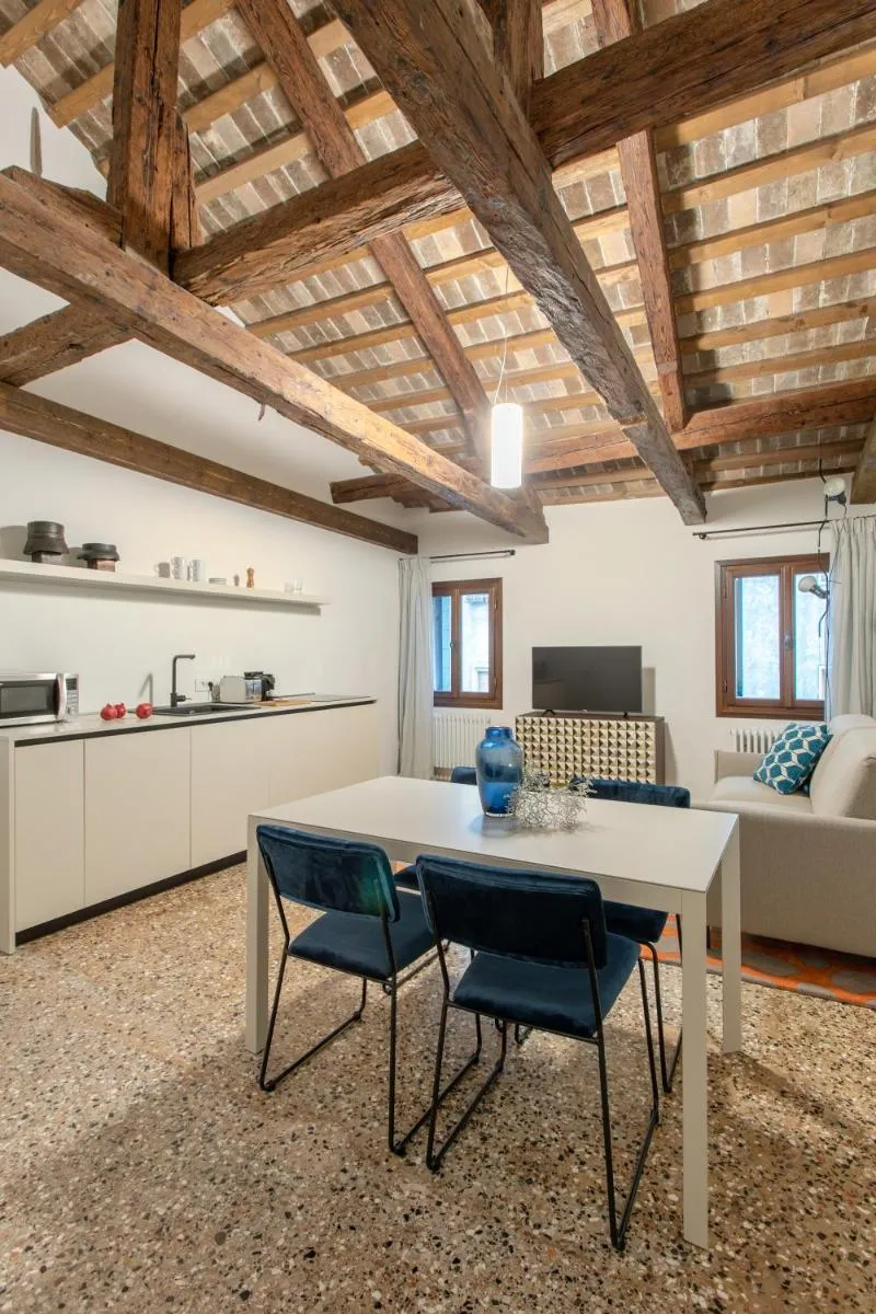 Image 4 of Palazzo Venere Apartments
