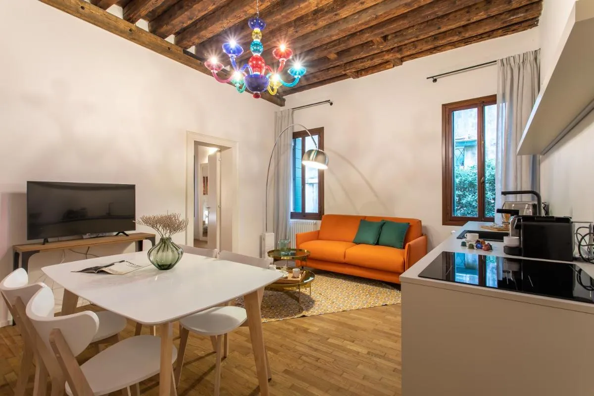 Image 6 of Palazzo Venere Apartments