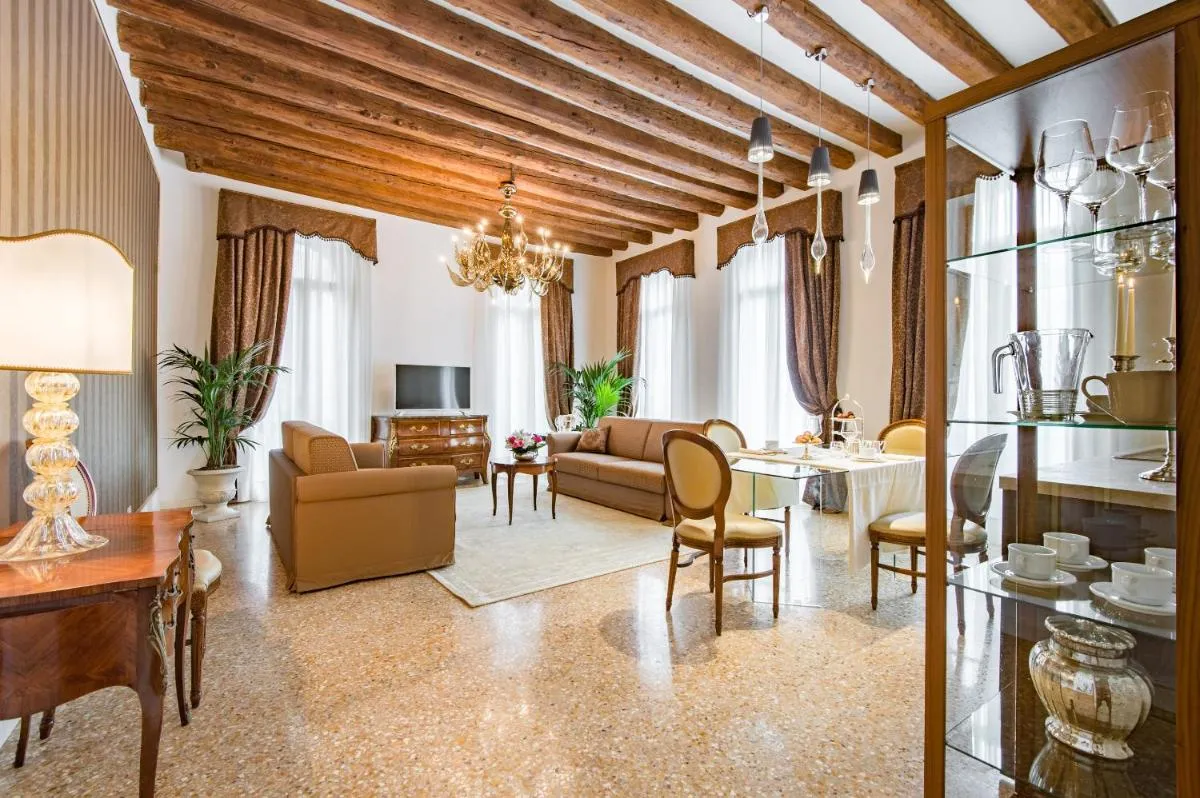 Image 5 of San Teodoro Palace – Luxury Apartments