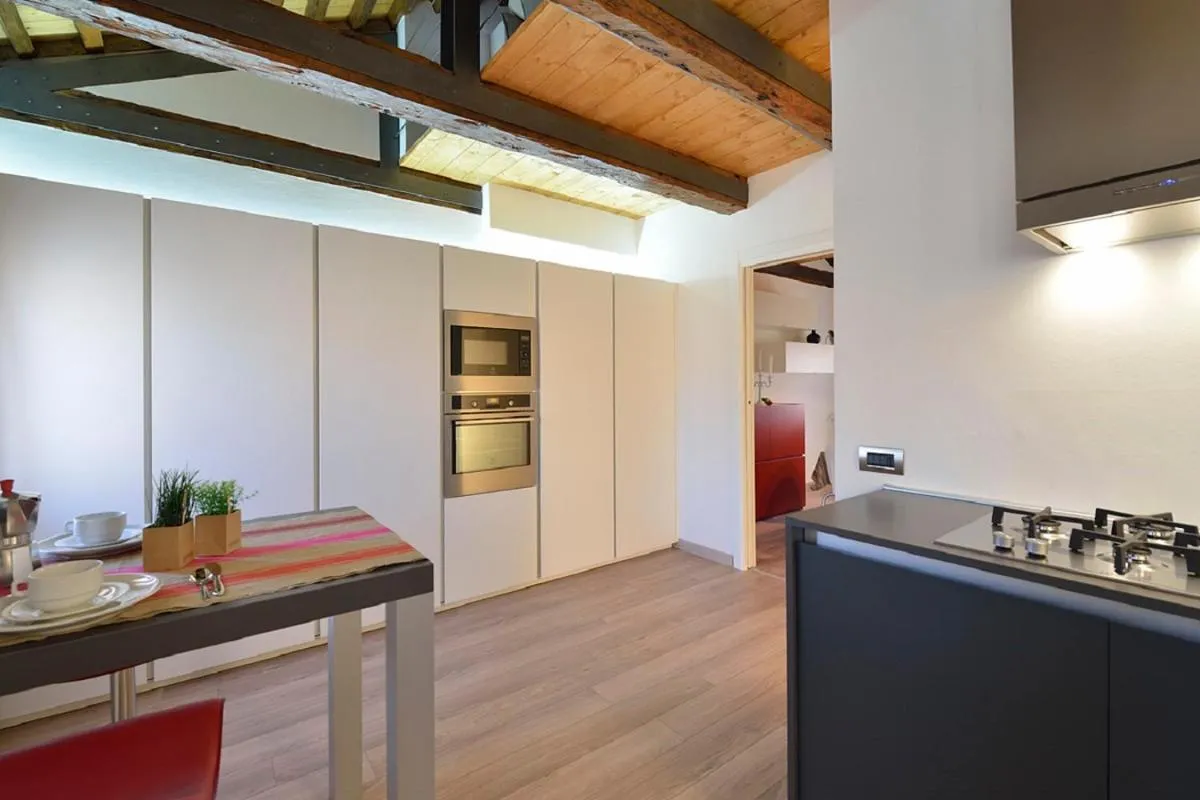 Image 2 of Sea to Sky Apartments