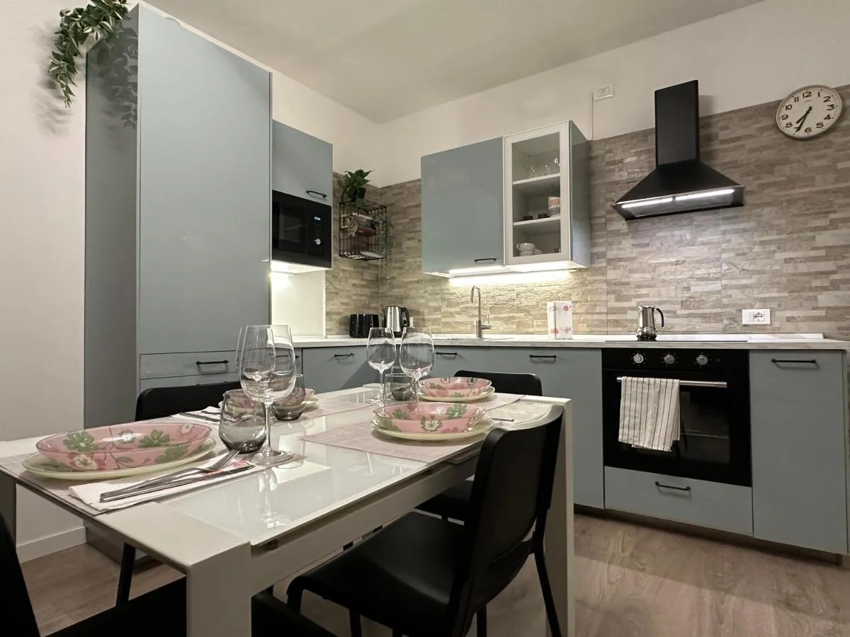 Image 3 of [Venezia-Mestre] Design Apartment Bros#1
