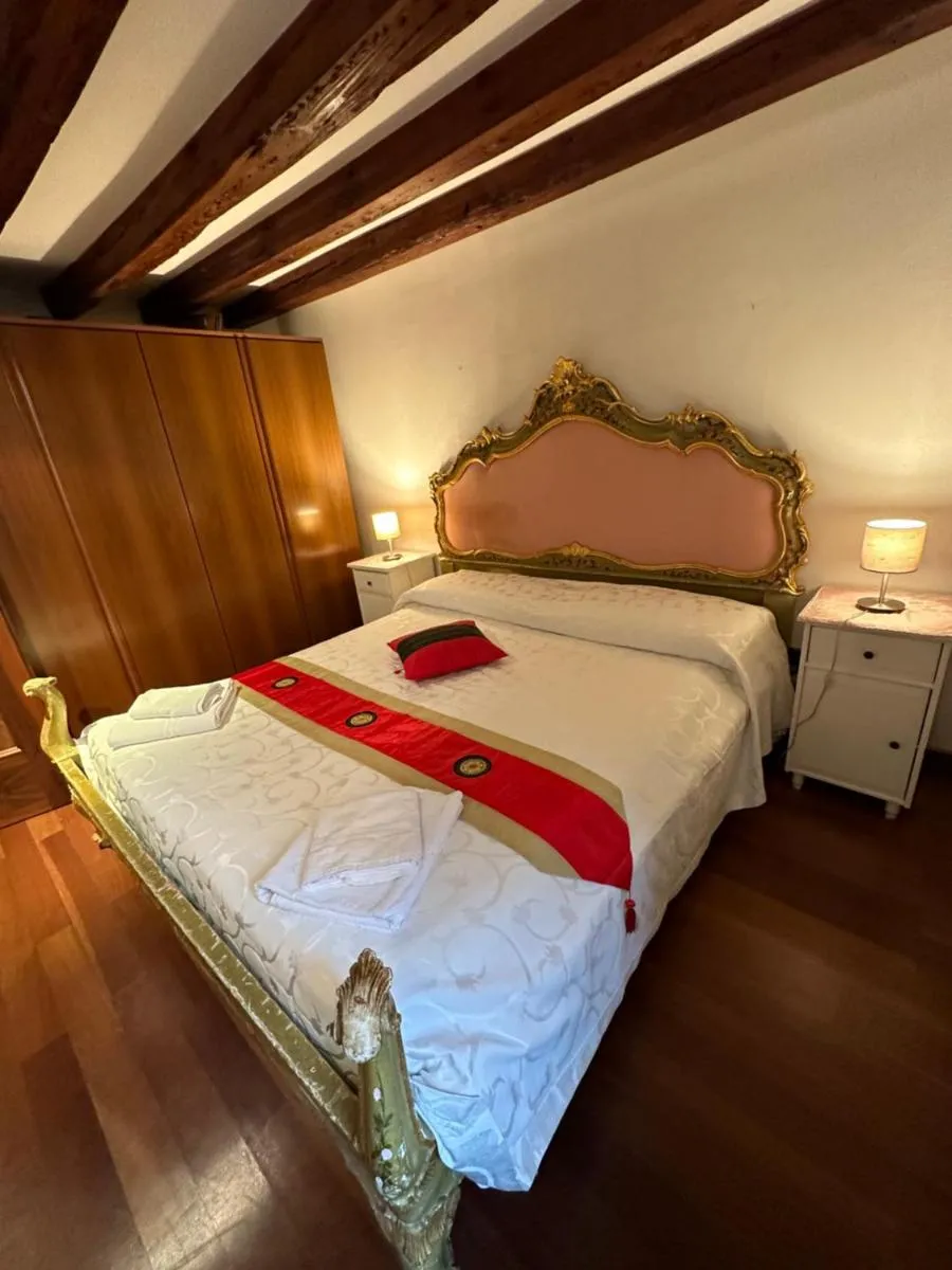 Image 1 of 1 Ca’del Traghetto Family Apartment