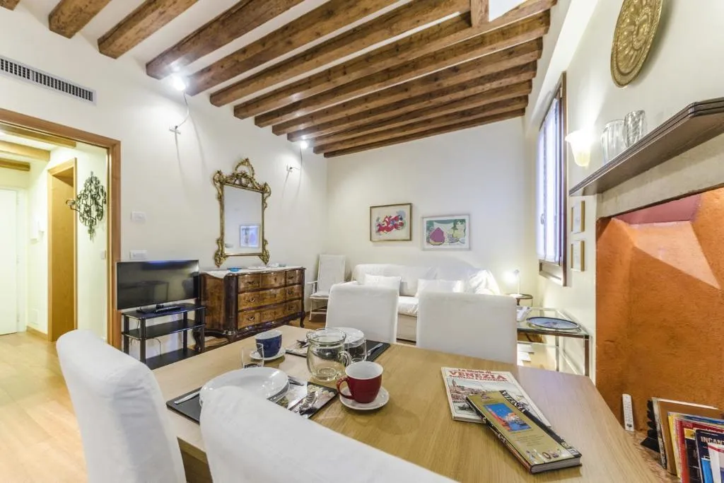 Image of Andreina Home