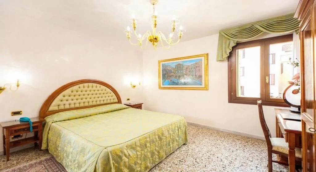 Image of Antica Casa Carettoni