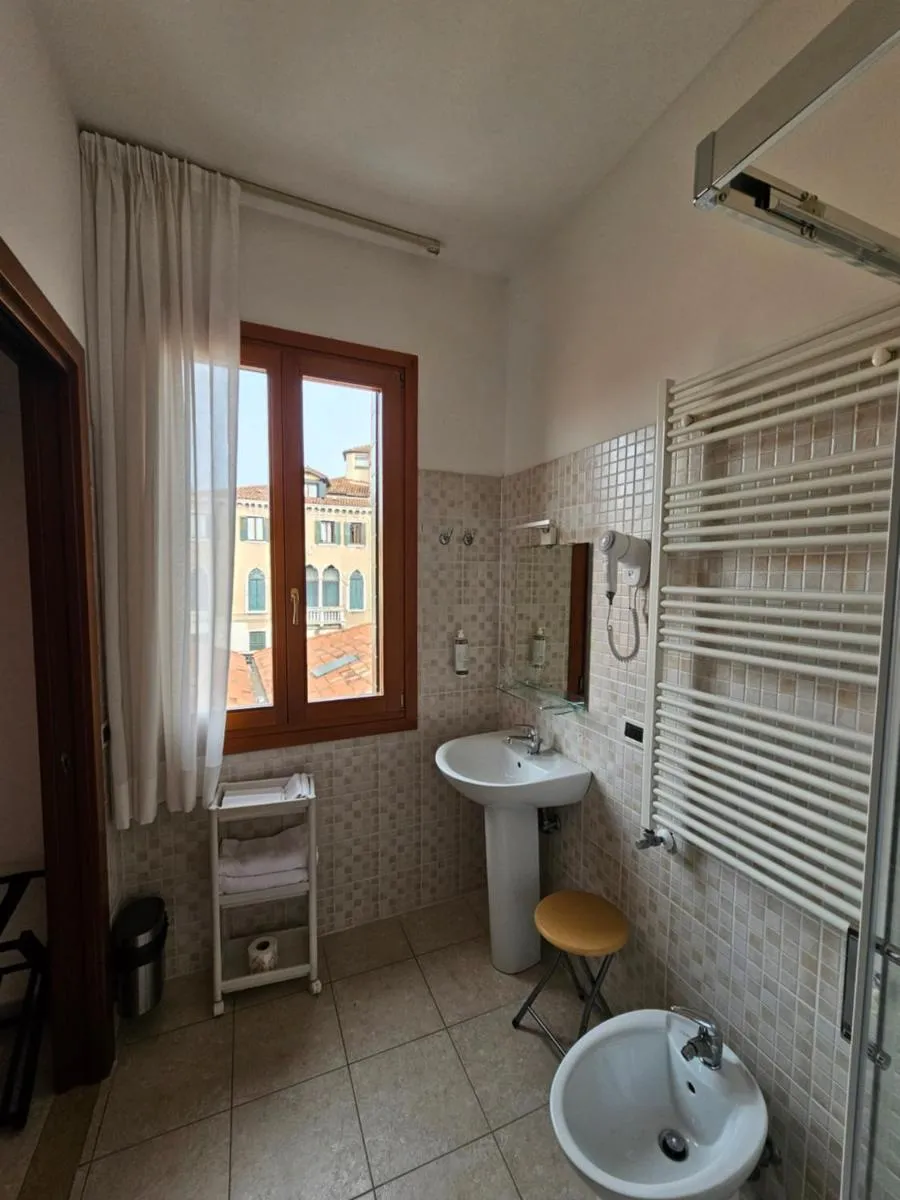 Image 6 of Antica Raffineria