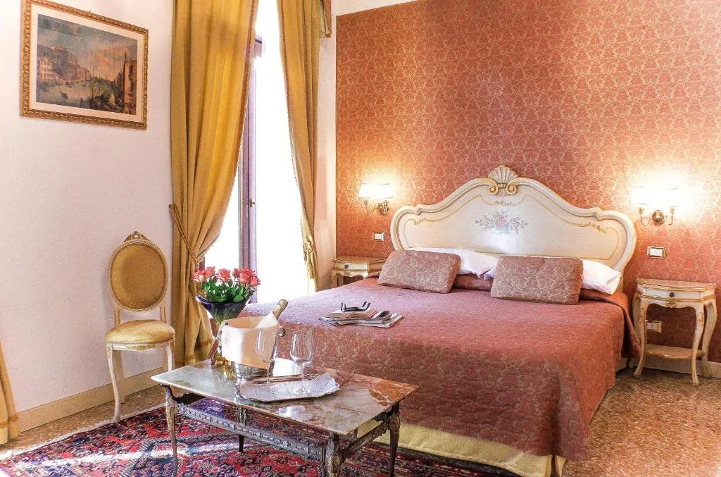 Image of Apostoli Palace