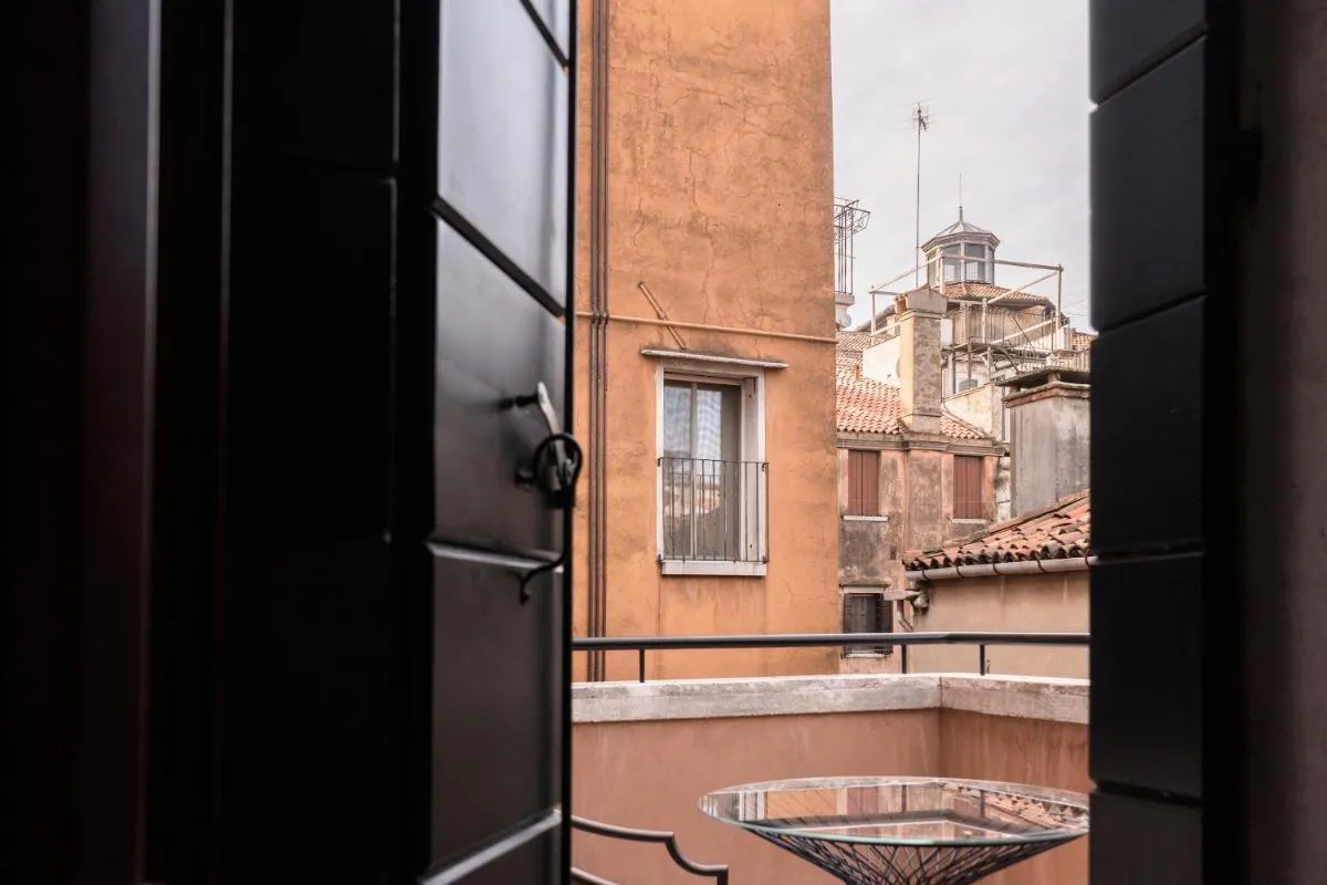 Image 2 of Be Mate Ponte di Rialto