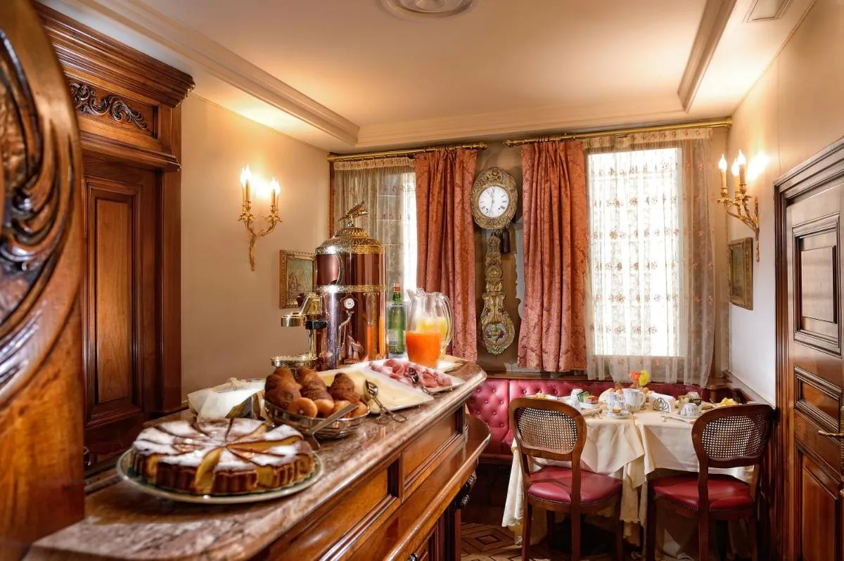 Image 3 of Bellevue Luxury Rooms – San Marco Luxury