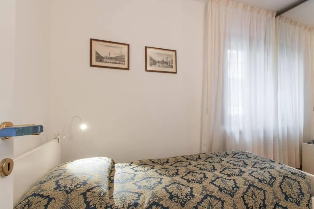 Image 1 of Ca’ Cordoni – Charming Place in the heart of Venice