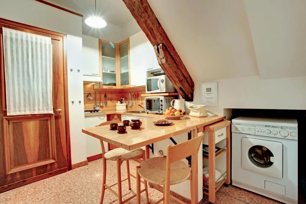 Image 2 of Ca’ Cortigiane Suite