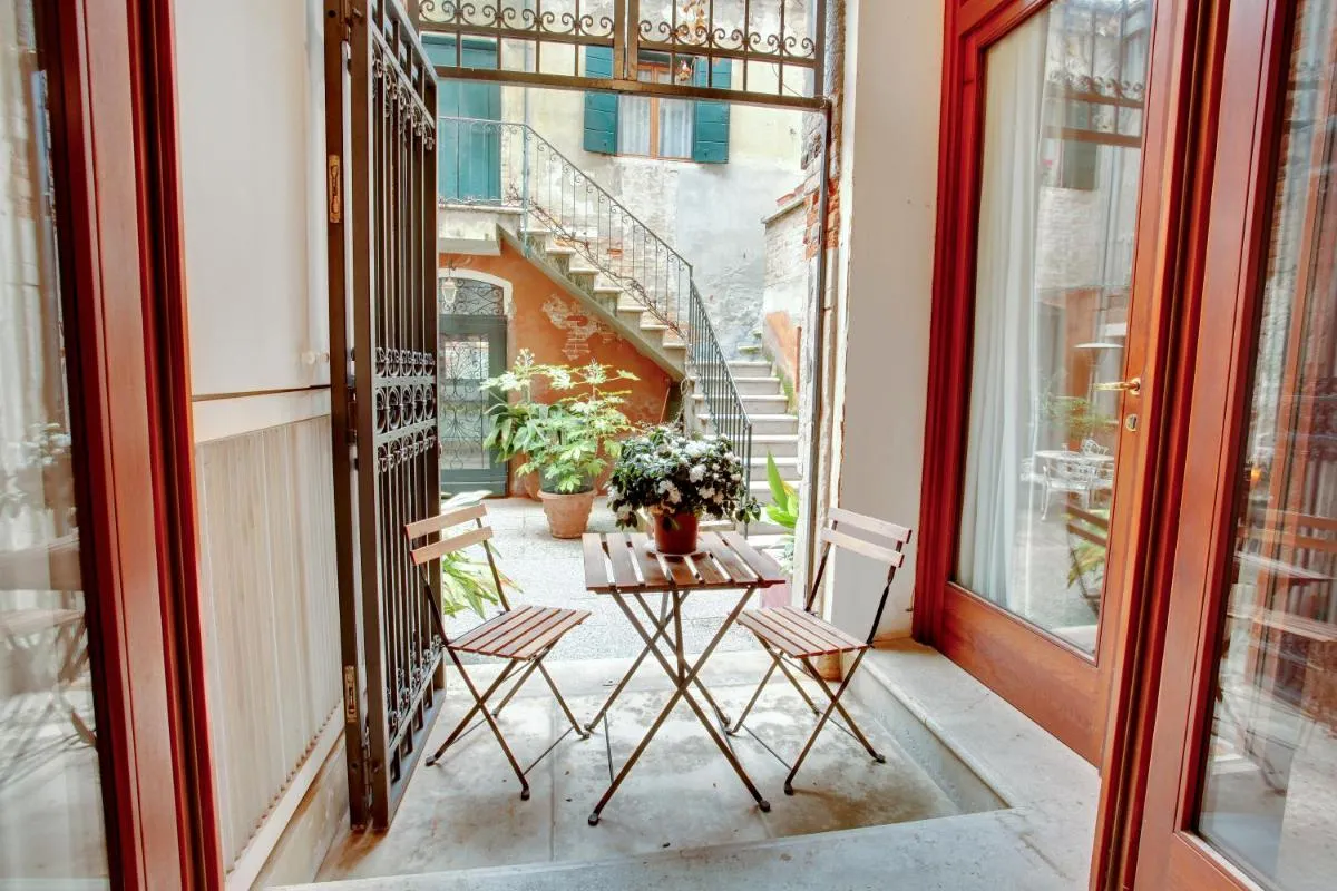 Image 5 of Ca’ Cortigiane Suite