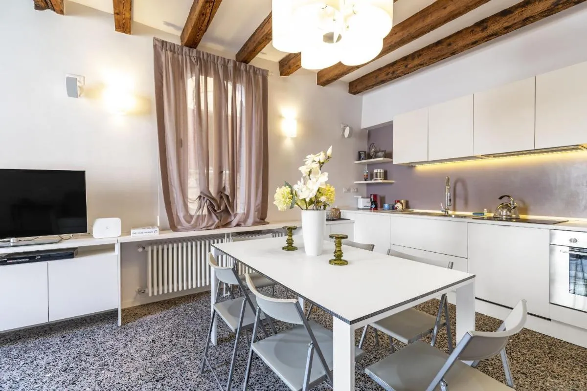 Image 4 of Ca’ Fosca Home – Campo Santa Fosca by Wonderful Italy