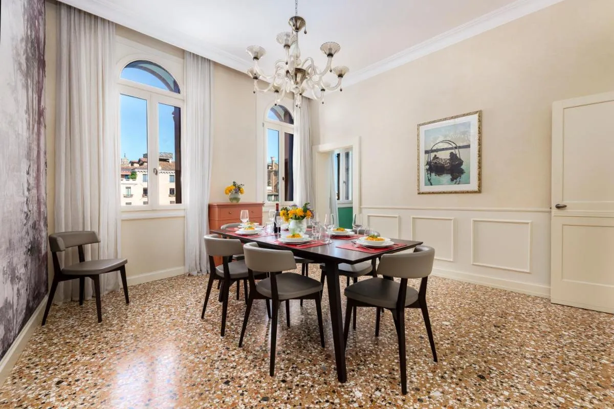 Image 6 of Ca’ Mainella Grand Canal View 4 bedrooms in Dorsoduro