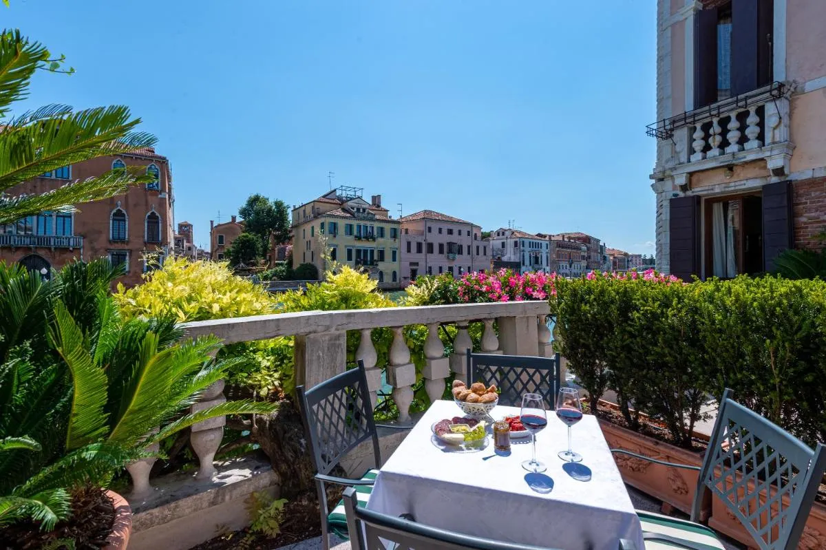 Image 5 of Ca’ dei Cuori on the Grand Canal