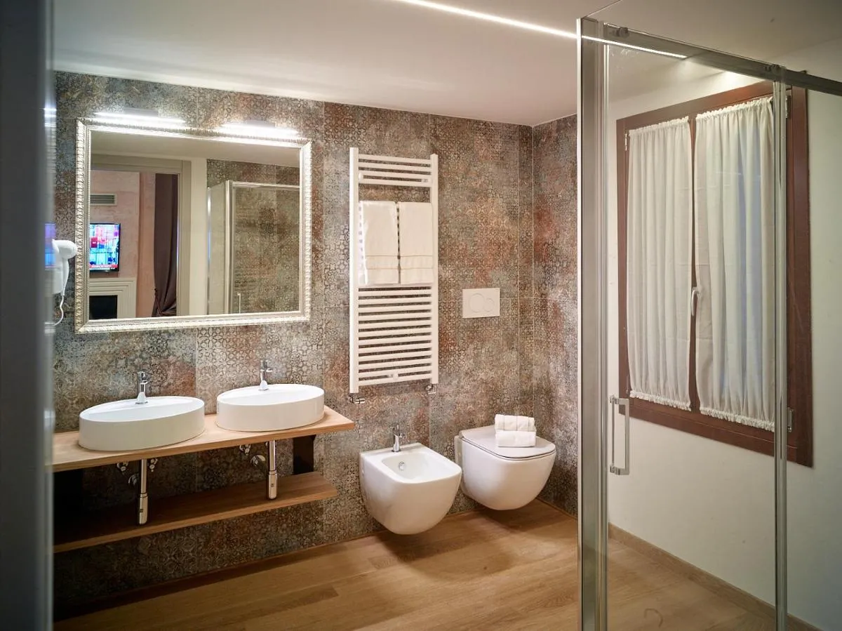 Image 2 of Ca’ dei Proverbi Suites – WENICE Deep Culture