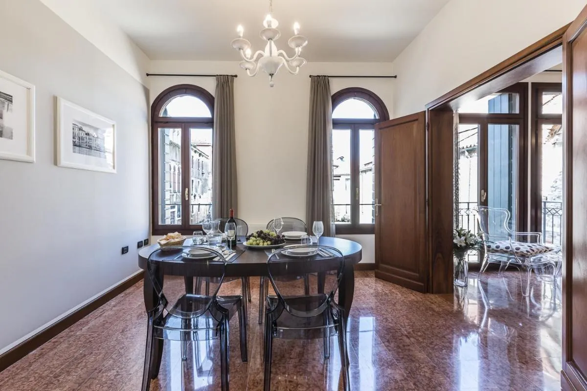 Image 2 of Ca’ del Monastero 1 Collection Apt for 4 Guests with Balcony and Lift