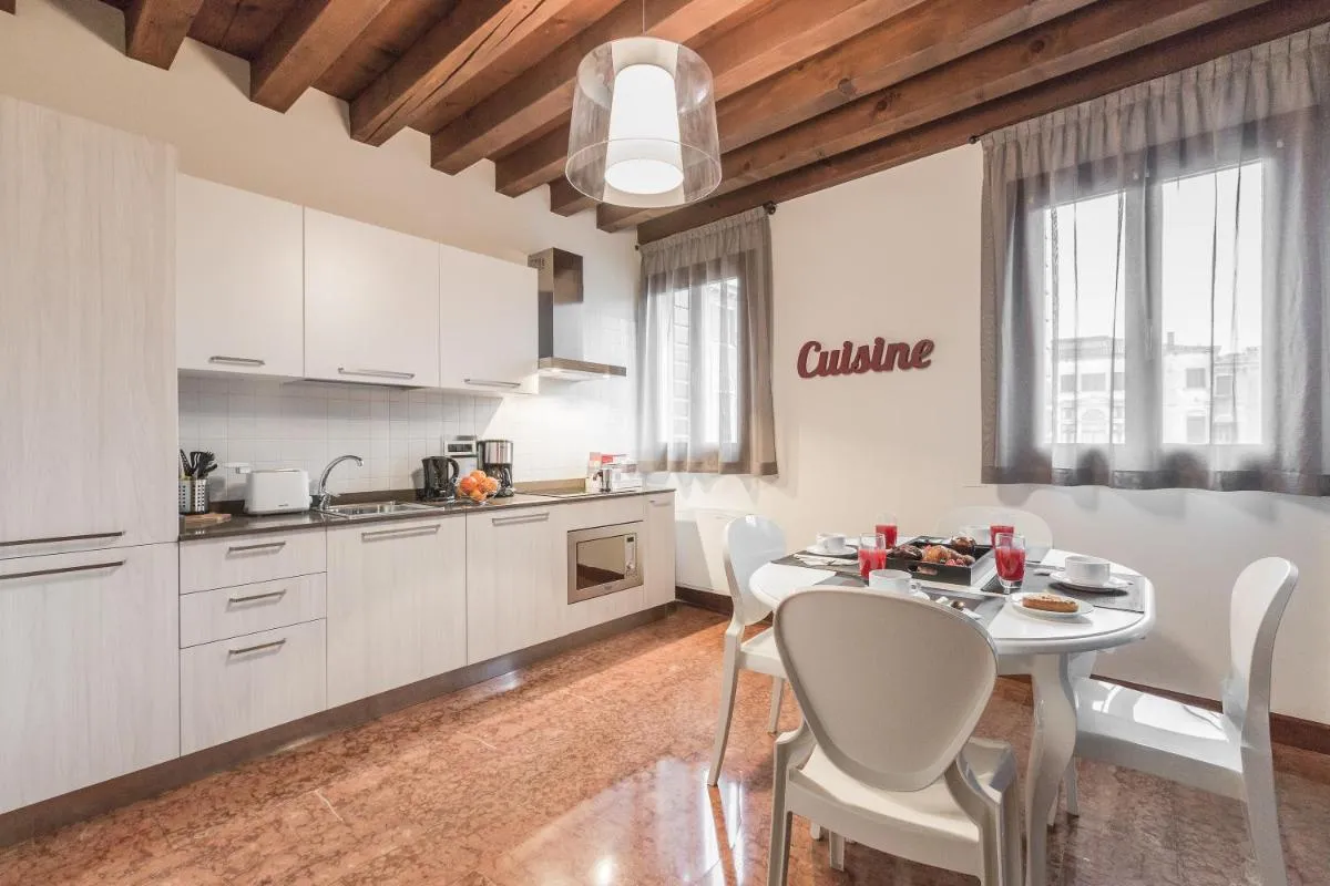 Image 3 of Ca’ del Monastero 6 Collection Chic Apartment for 4 Guests with Lift