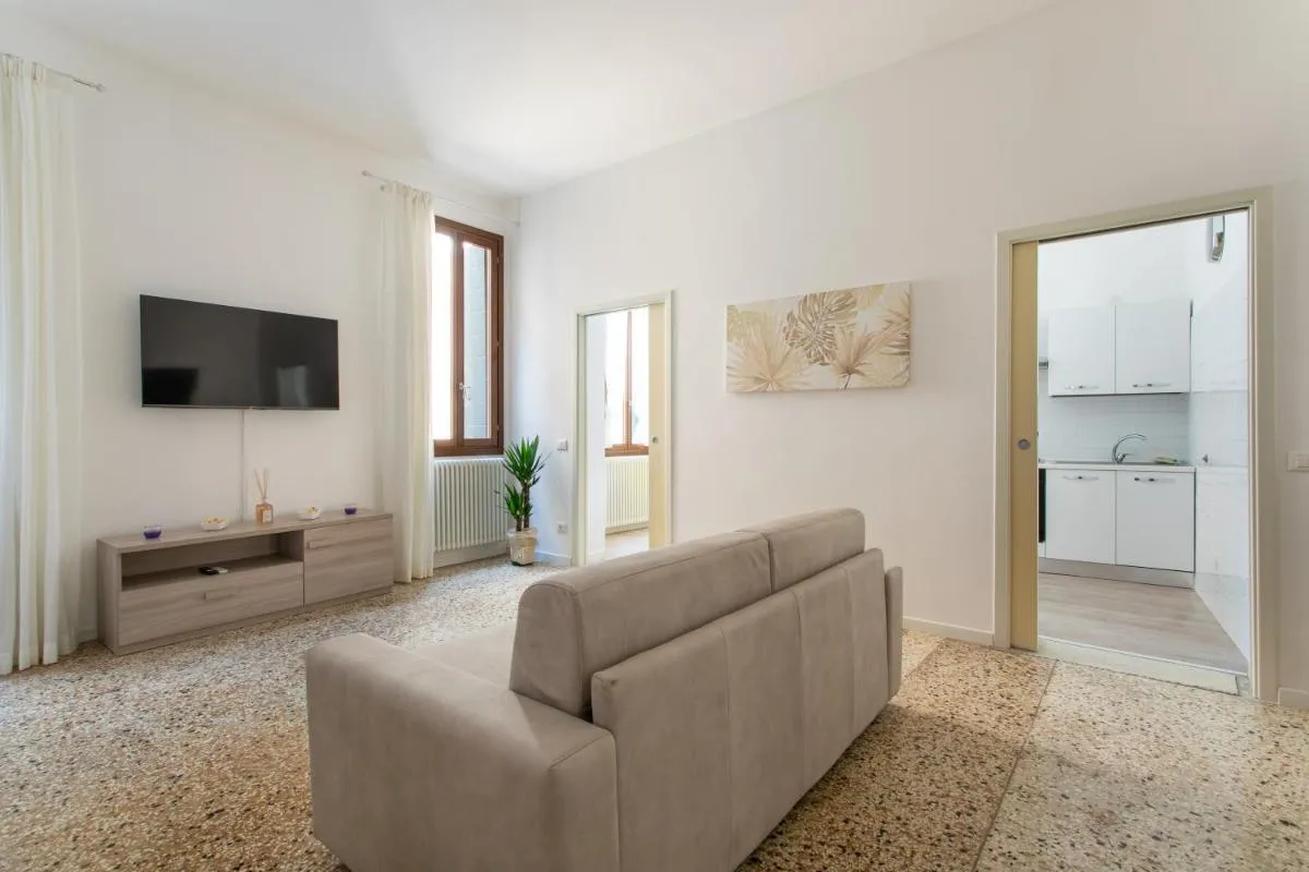 Image 2 of Canaletto Apartments