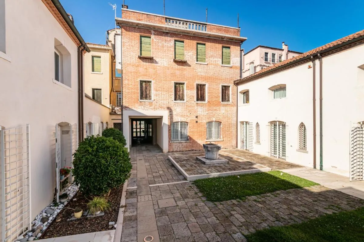 Image 4 of Charming Apartment in Venice!