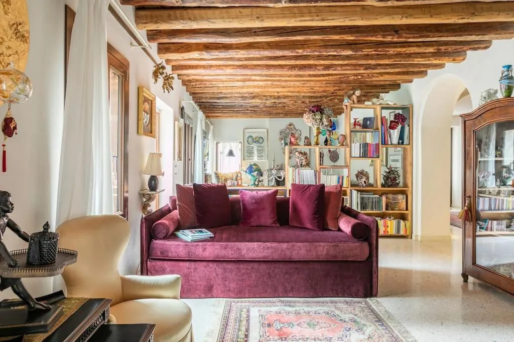 Image 4 of Cinqueteste Luxury Home