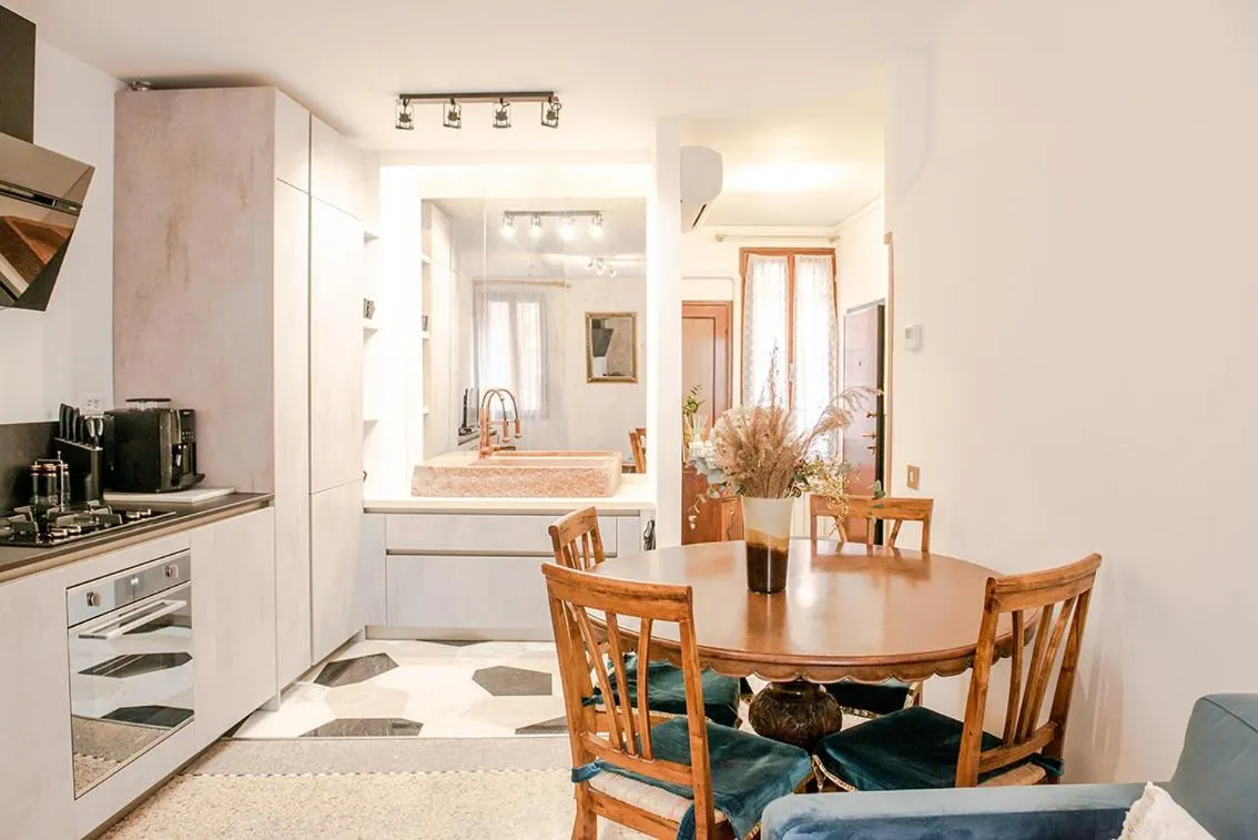 Image 2 of Delightful Apartment at 5 mins from Rialto Bridge