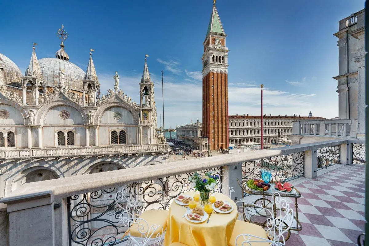 Image 2 of Due Leoni Terrace In St Mark’s Square