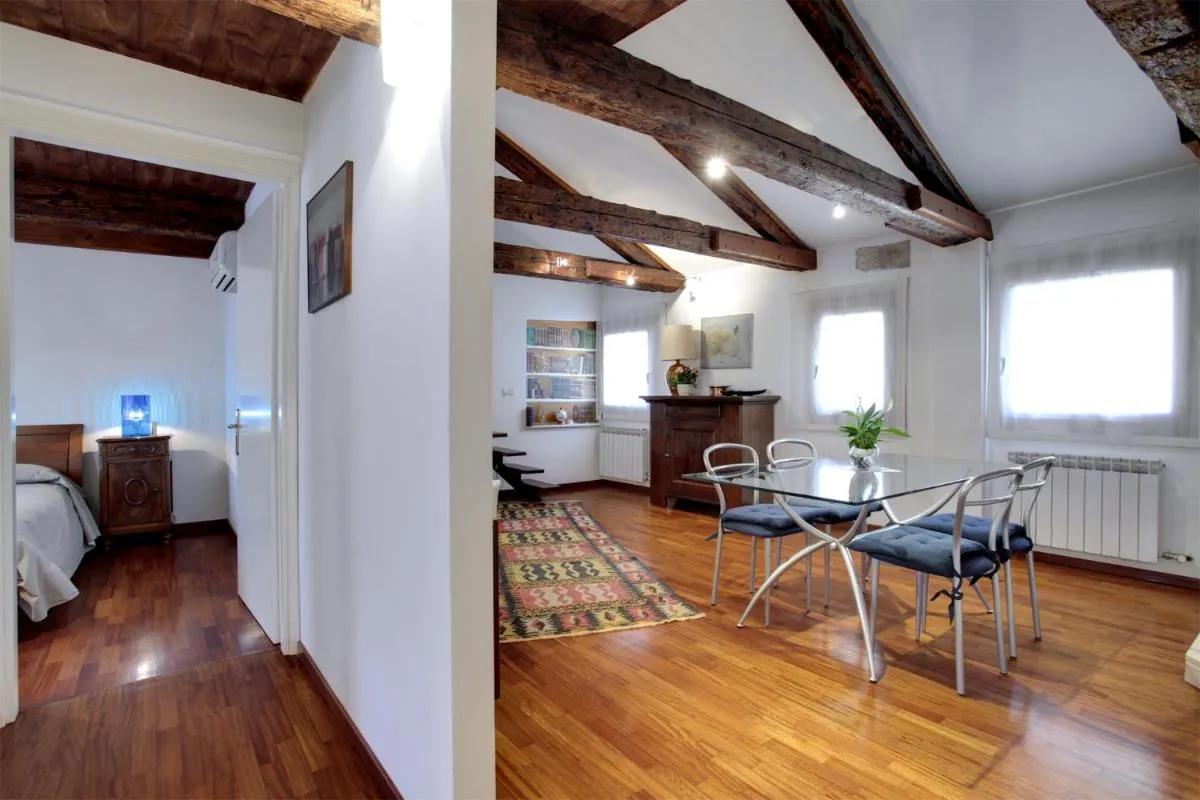 Image 2 of Fenix Do Dogi Apartments