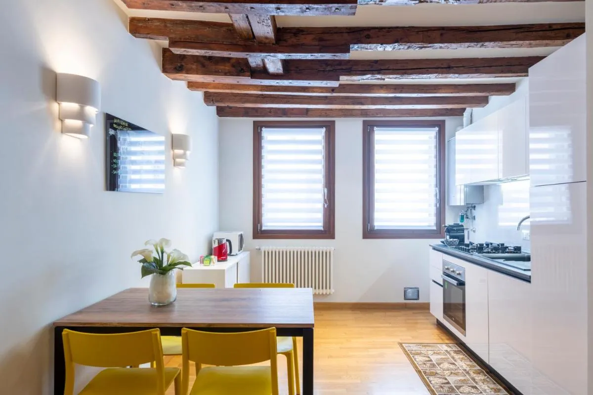 Image 1 of GDhouse