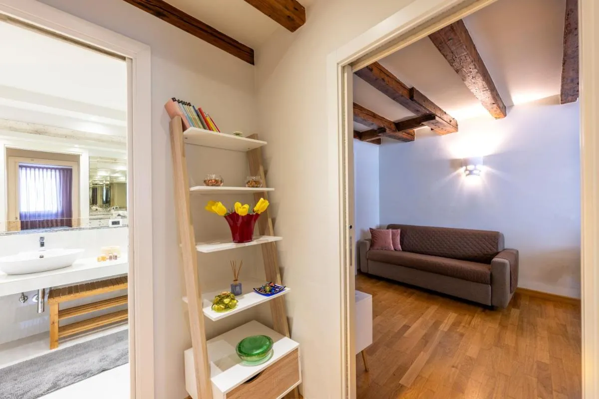 Image 3 of GDhouse