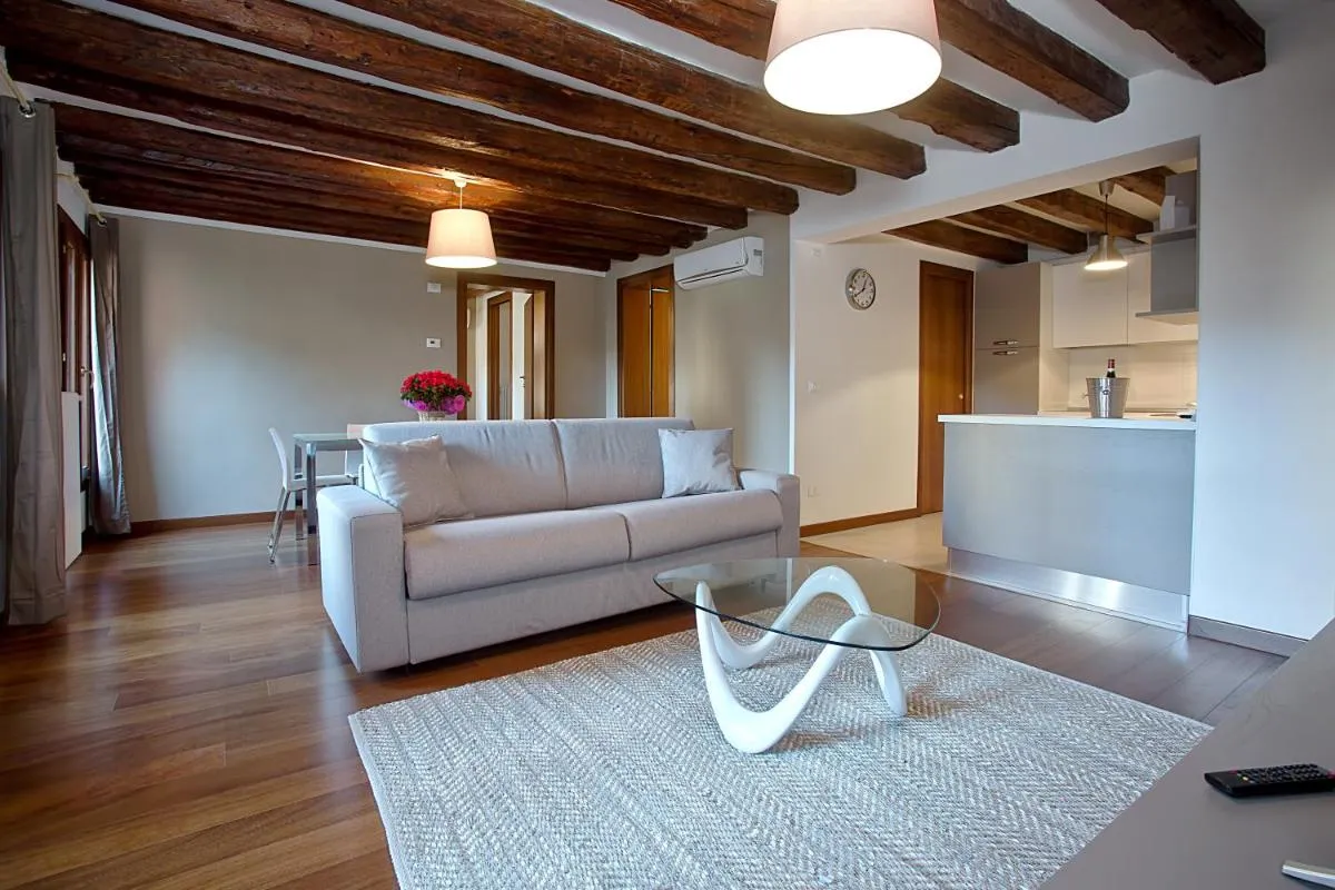 Image 6 of Good Wine Apartments